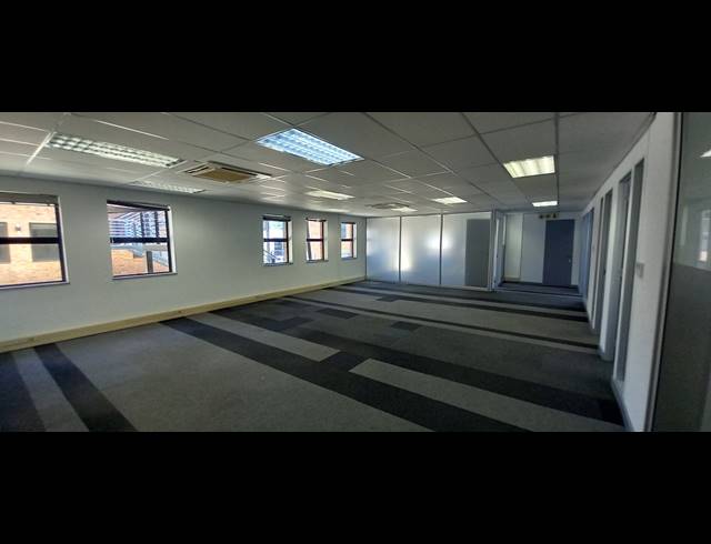809M² OFFICE TO LET IN PAULSHOF